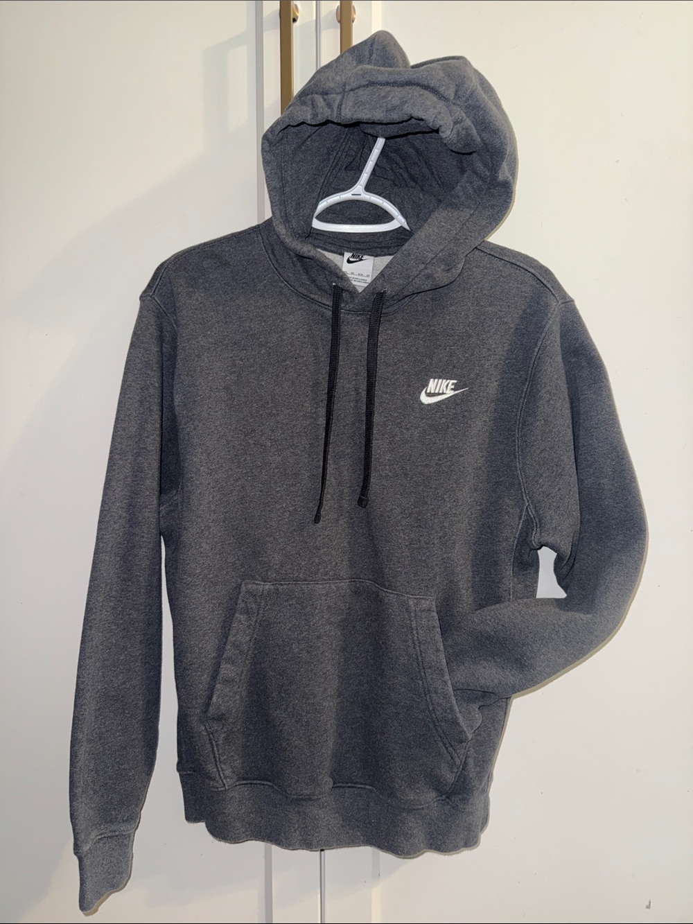 Nike Men's Dark Gray Pullover Hoodie with White Swoosh